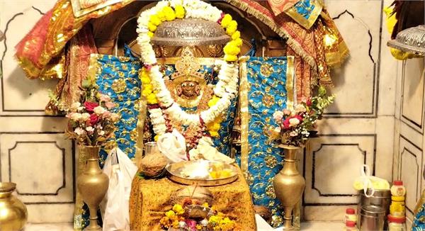 chaitra navratri begins at durgiana temple